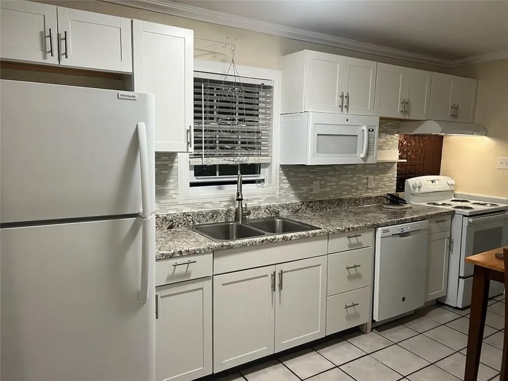 29 Dan Street Warwick RI 02889