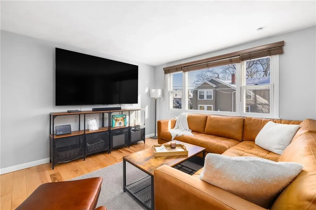 11 Cruise Street Warwick RI 02888