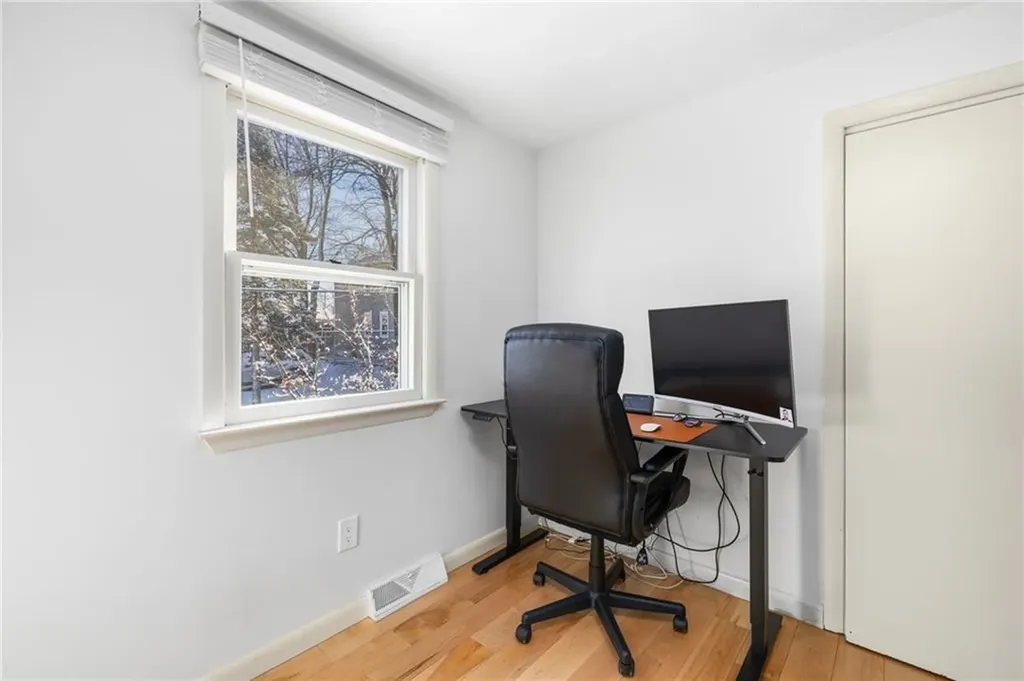 11 Cruise Street Warwick RI 02888
