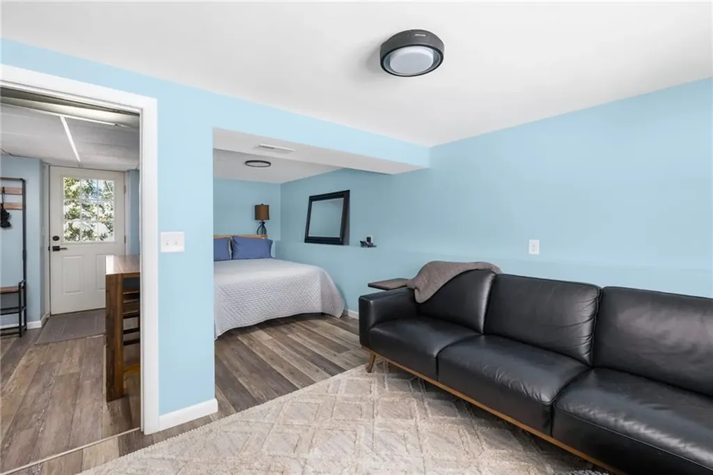 11 Cruise Street Warwick RI 02888