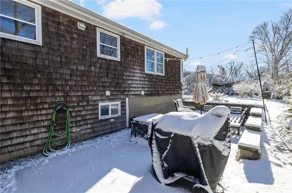 11 Cruise Street Warwick RI 02888