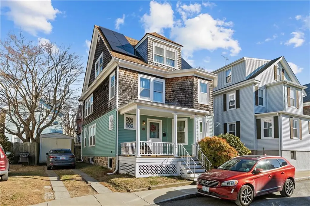 11 Dartmouth Street Newport RI 02840