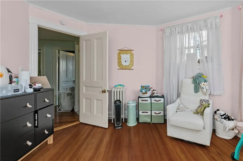 11 Dartmouth Street Newport RI 02840
