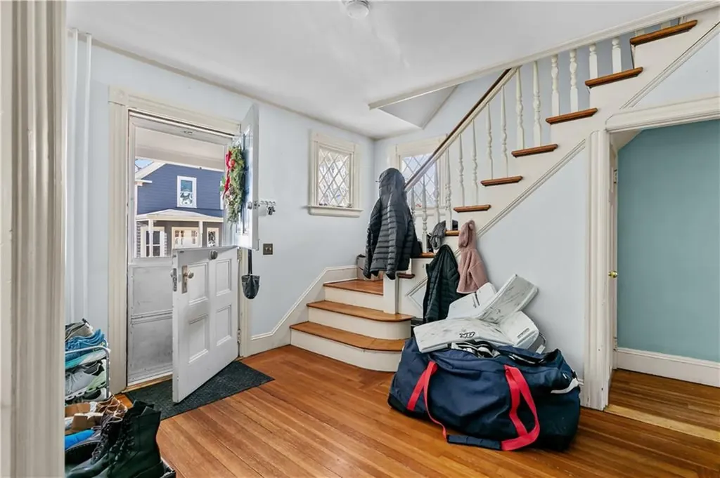 11 Dartmouth Street Newport RI 02840