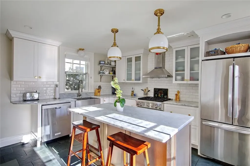 97 Congdon Street Providence RI 02906