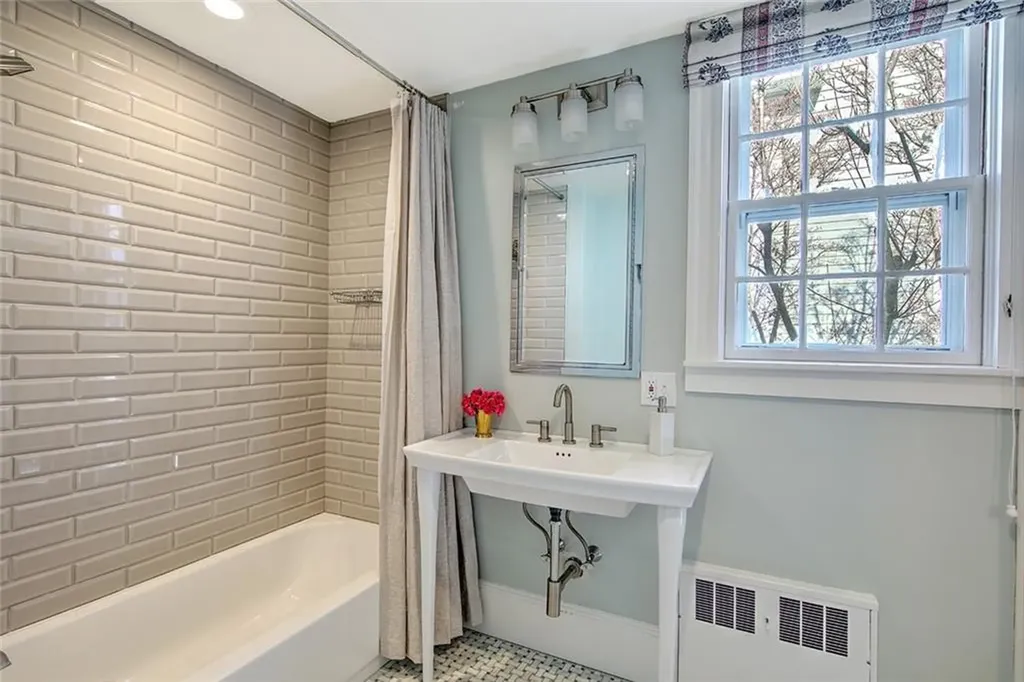 97 Congdon Street Providence RI 02906