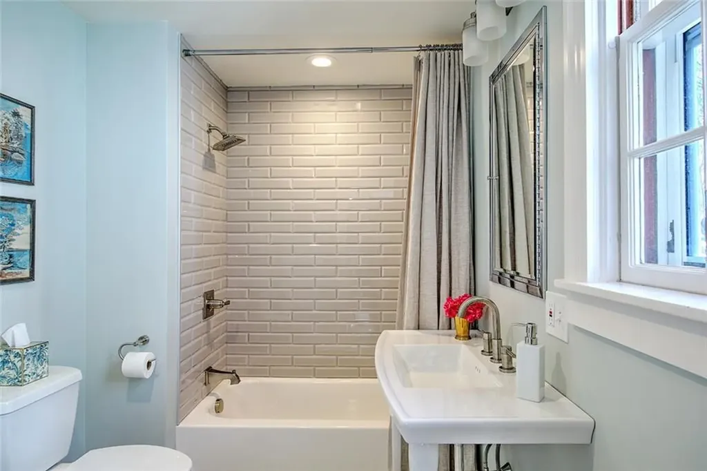 97 Congdon Street Providence RI 02906