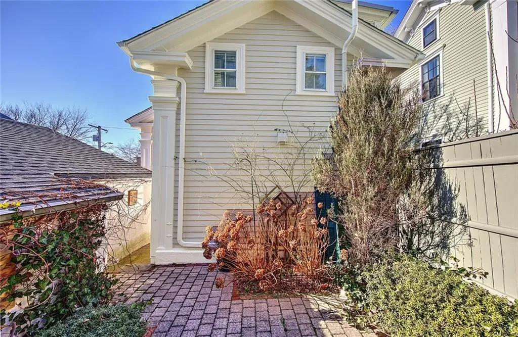 97 Congdon Street Providence RI 02906