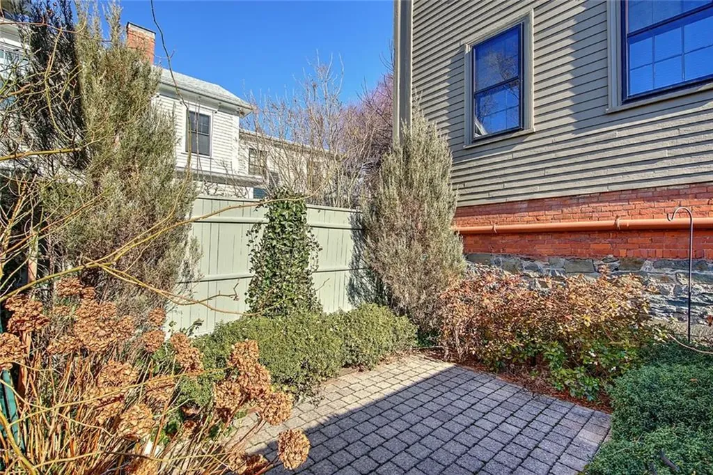 97 Congdon Street Providence RI 02906