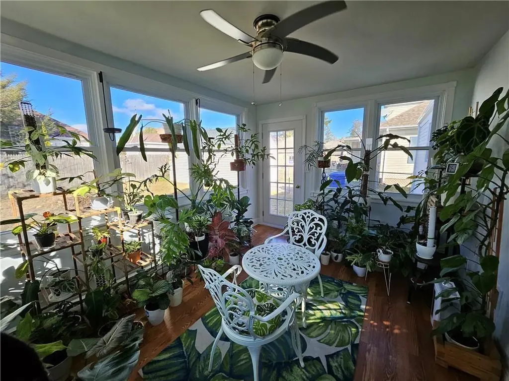 37 Grosvenor Avenue Pawtucket RI 02860
