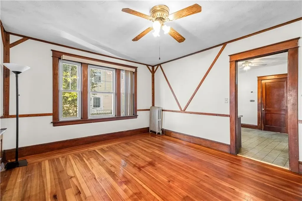 536 Willett Avenue East Providence RI 02915