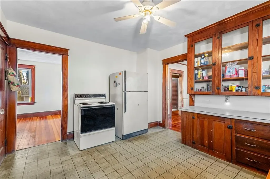 536 Willett Avenue East Providence RI 02915