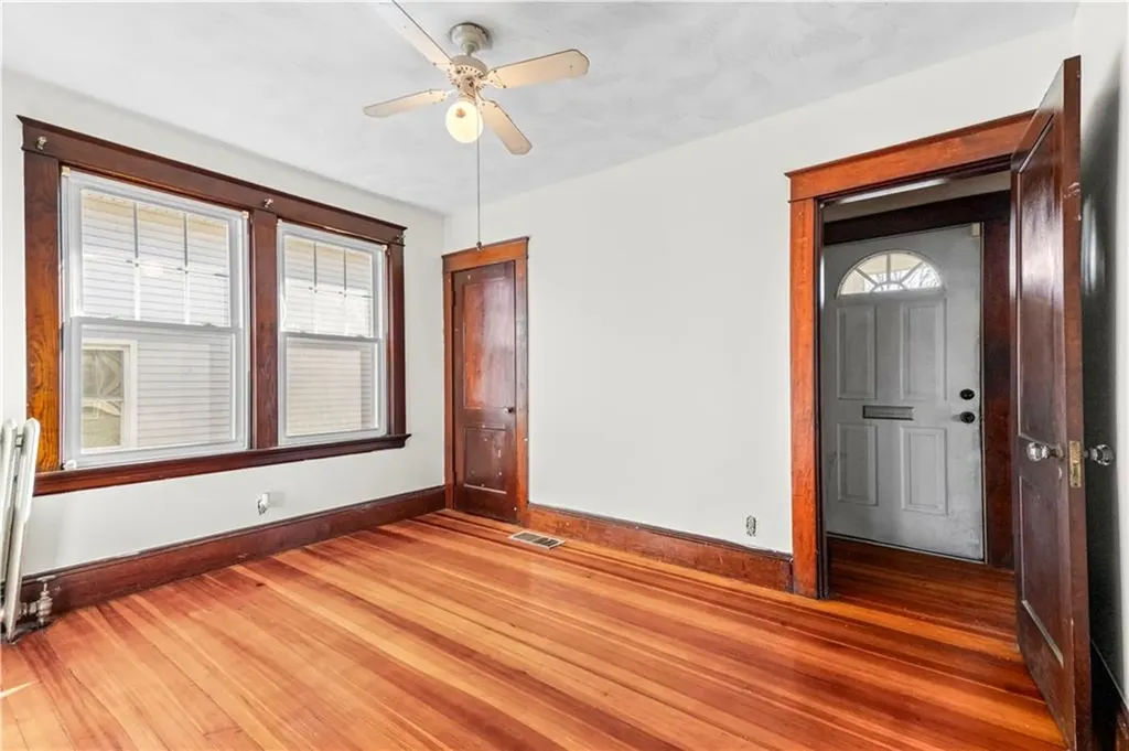 536 Willett Avenue East Providence RI 02915