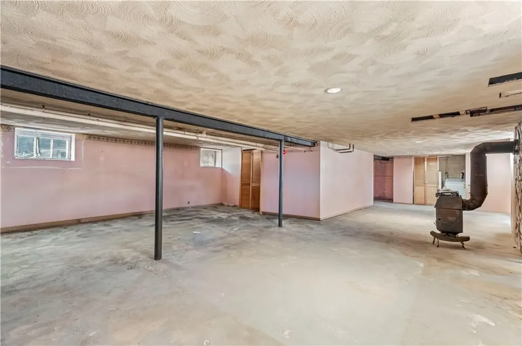 536 Willett Avenue East Providence RI 02915