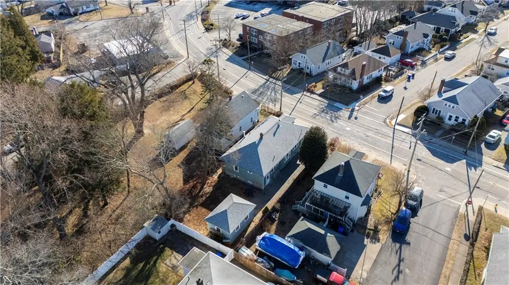 536 Willett Avenue East Providence RI 02915