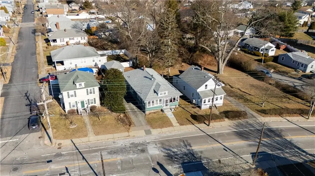 536 Willett Avenue East Providence RI 02915