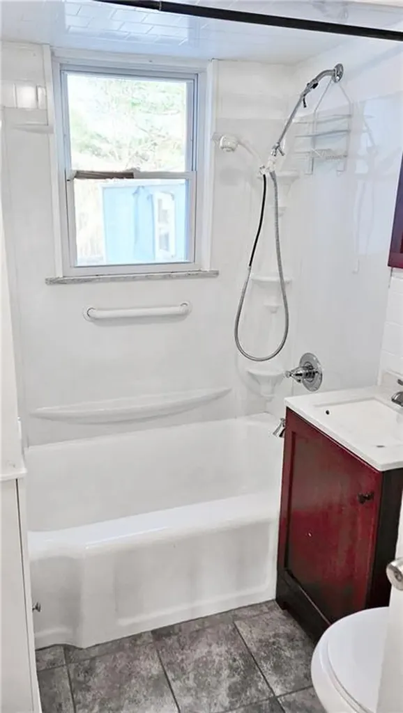 34 Wasaga Road Pawtucket RI 02861