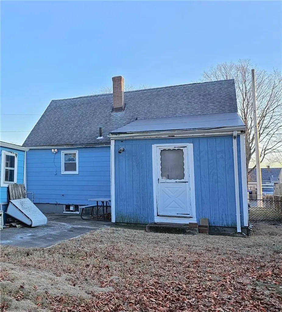 34 Wasaga Road Pawtucket RI 02861