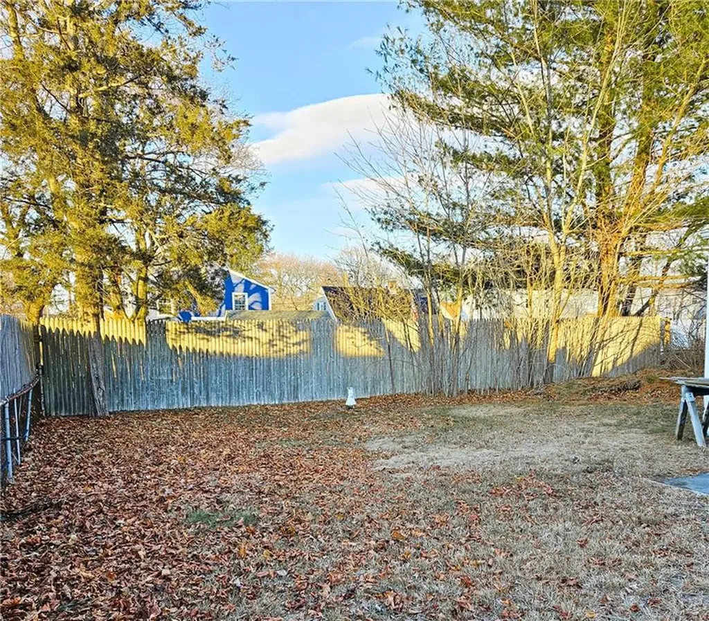 34 Wasaga Road Pawtucket RI 02861