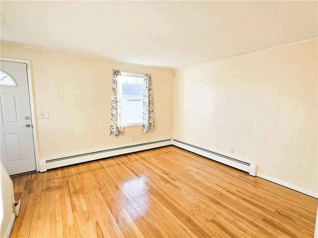 34 Wasaga Road Pawtucket RI 02861