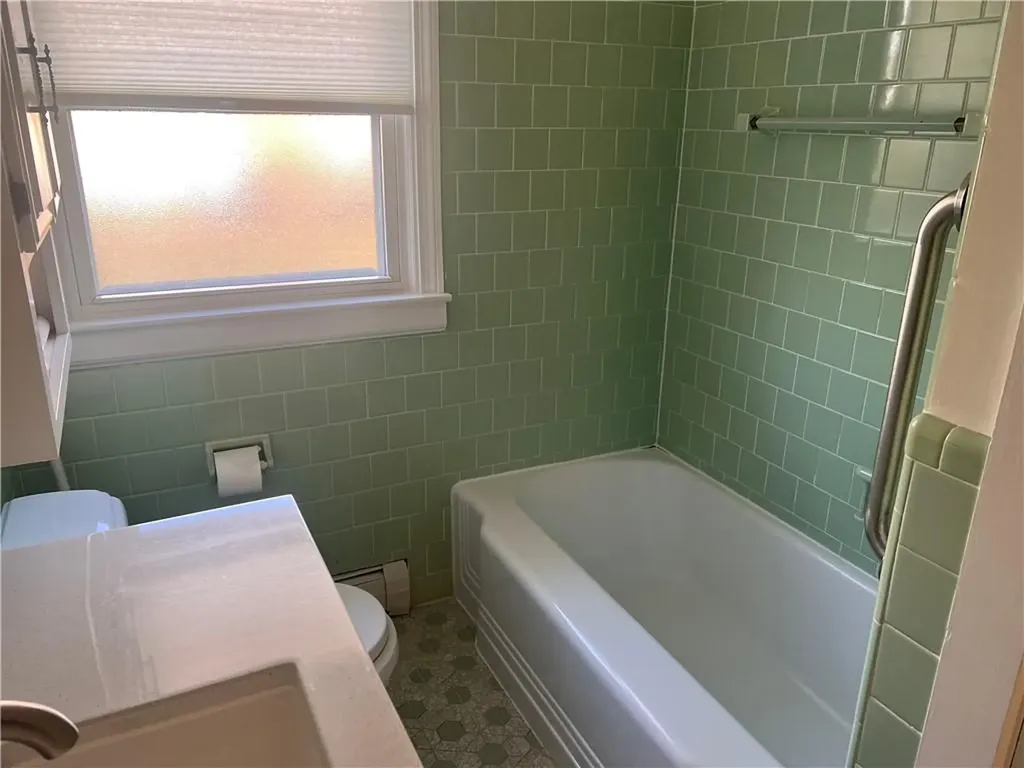 14 Leonard Terrace Newport RI 02840