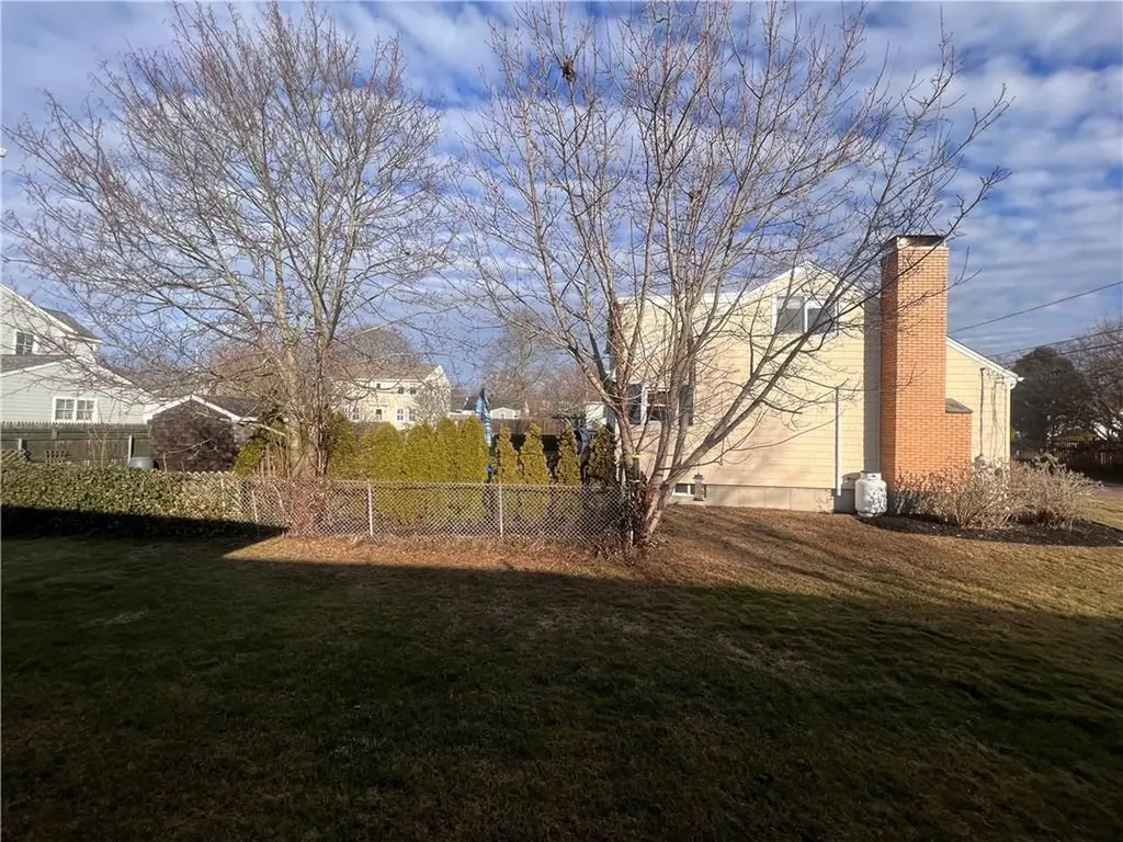 14 Leonard Terrace Newport RI 02840