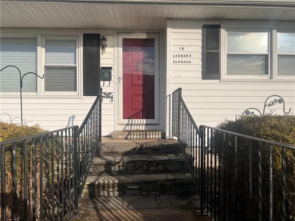14 Leonard Terrace Newport RI 02840