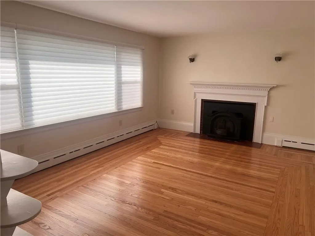 14 Leonard Terrace Newport RI 02840