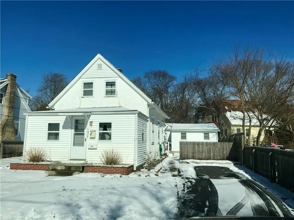 43 A Eton Avenue Warwick RI 02889