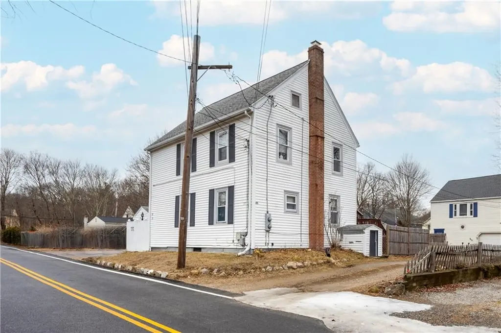 33 35 Hill Street Coventry RI 02816