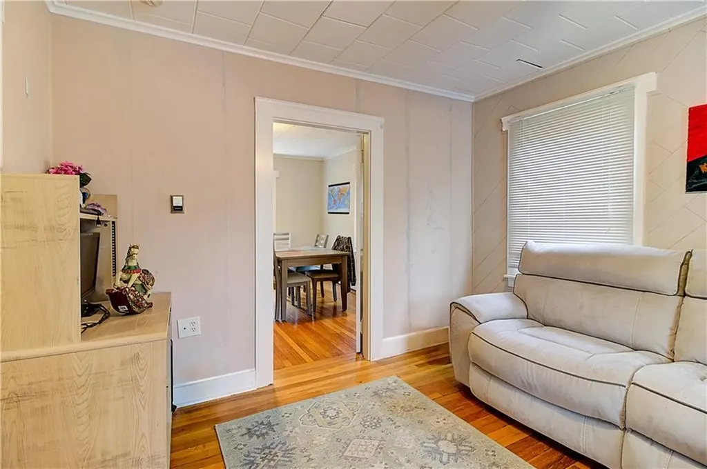 33 35 Hill Street Coventry RI 02816