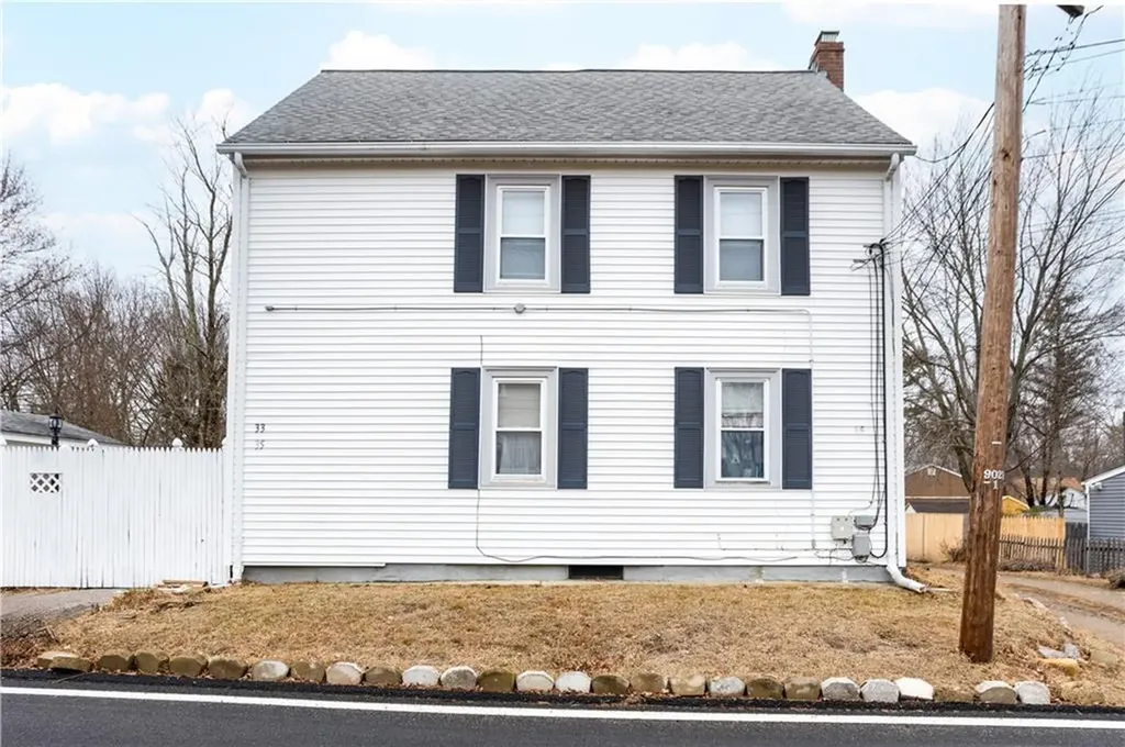 33 35 Hill Street Coventry RI 02816