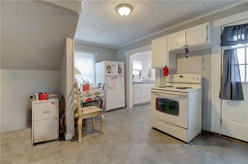 33 35 Hill Street Coventry RI 02816