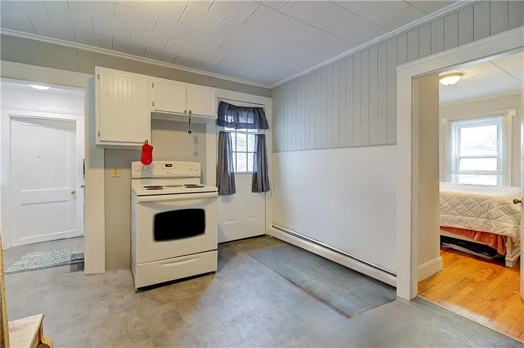 33 35 Hill Street Coventry RI 02816