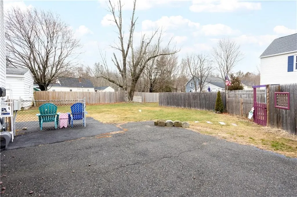 33 35 Hill Street Coventry RI 02816