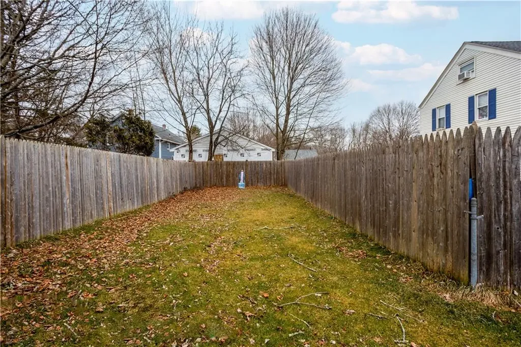 33 35 Hill Street Coventry RI 02816