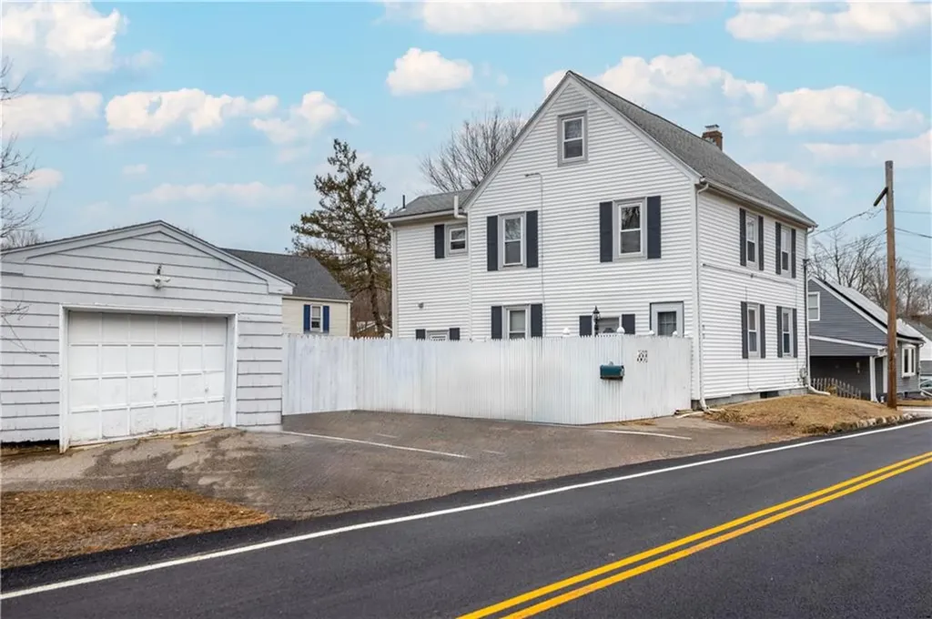33 35 Hill Street Coventry RI 02816