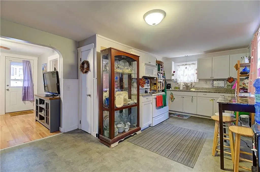 33 35 Hill Street Coventry RI 02816