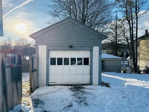 32 Fifth Avenue Woonsocket RI 02895