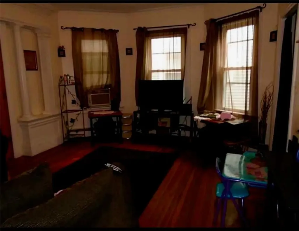 124 Oakland Avenue Providence RI 02908