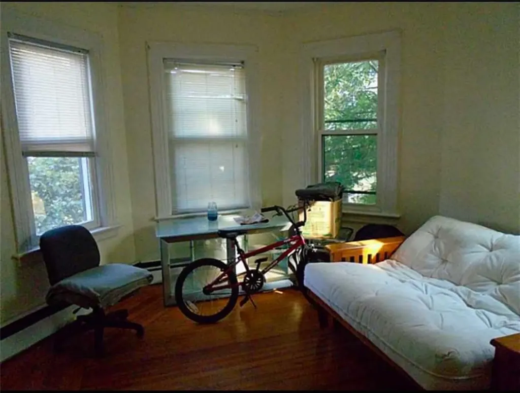 124 Oakland Avenue Providence RI 02908
