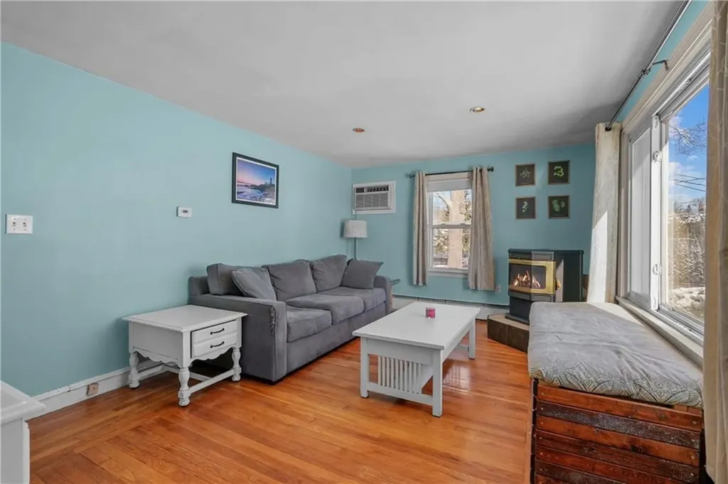 5 Grand View Drive Warwick RI 02886