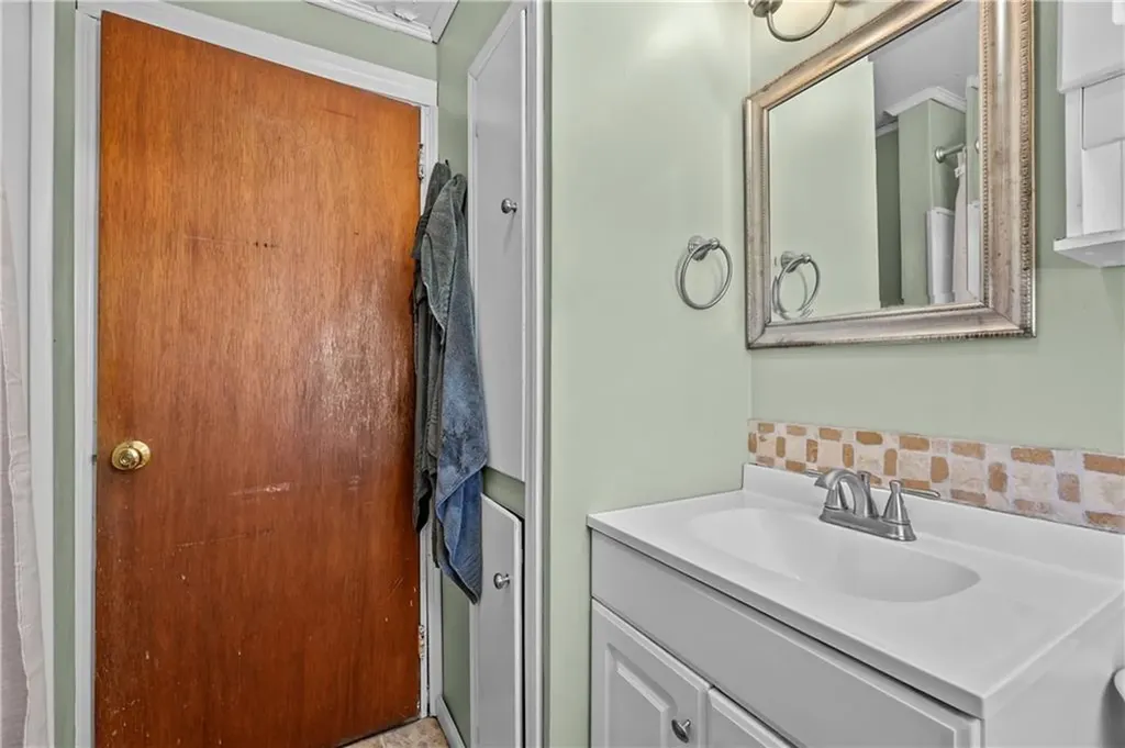 5 Grand View Drive Warwick RI 02886