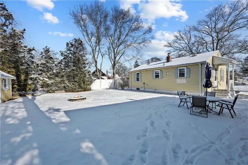 5 Grand View Drive Warwick RI 02886