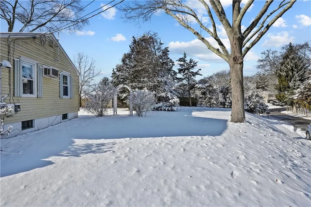 5 Grand View Drive Warwick RI 02886