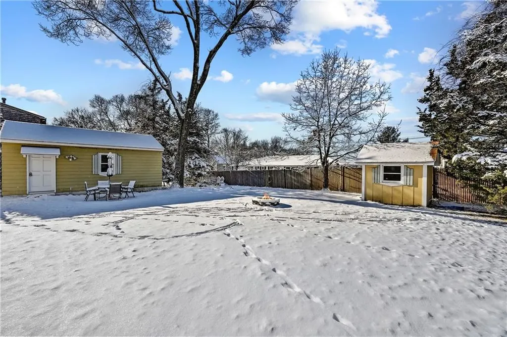 5 Grand View Drive Warwick RI 02886