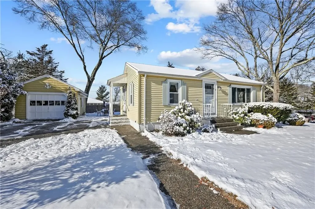 5 Grand View Drive Warwick RI 02886