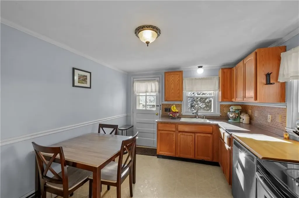 5 Grand View Drive Warwick RI 02886
