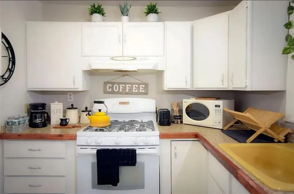 232 Sunbury Street Providence RI 02908