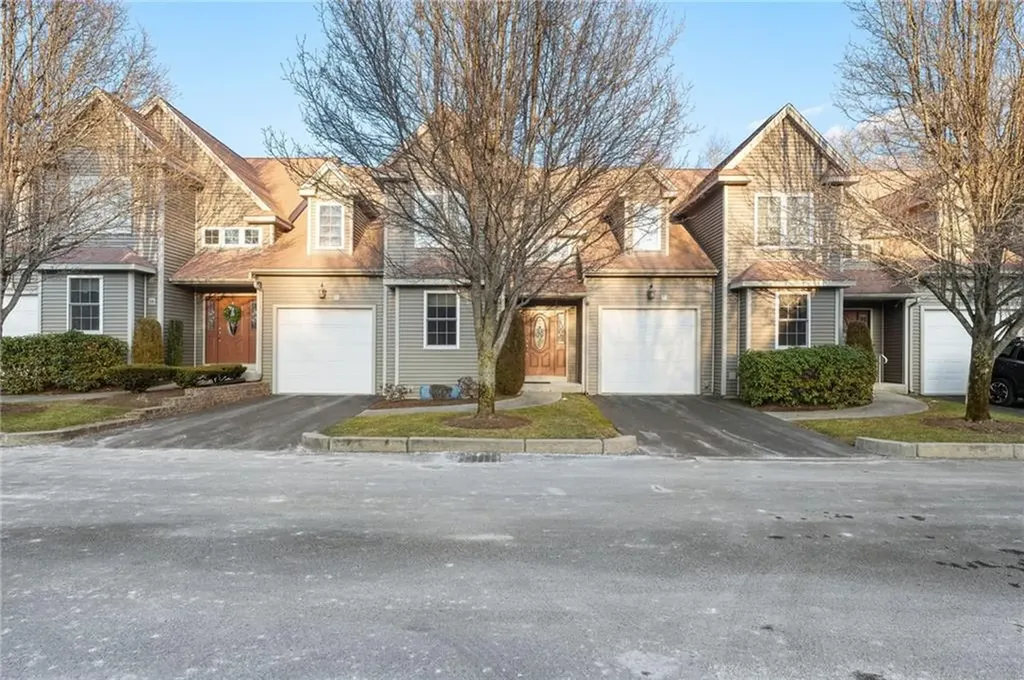 315 Old River Road Lincoln RI 02838
